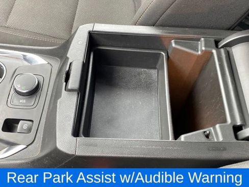 Used 2019 Chevrolet Traverse LT image 14