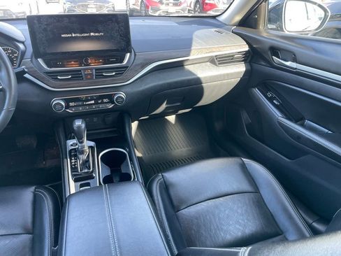 Certified 2025 Nissan Altima 2.5 SL AWD/4WD image 11