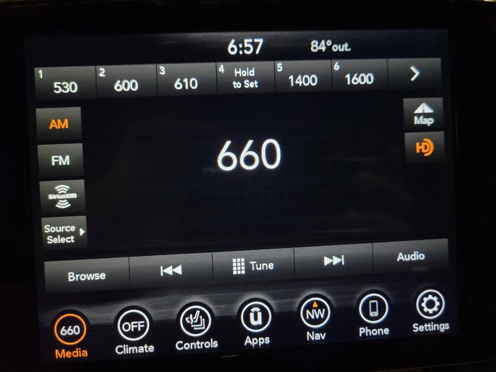 Used 2019 Jeep Grand Cherokee Altitude AWD/4WD image 25