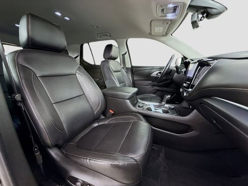 Used 2020 Chevrolet Traverse RS FWD image 30