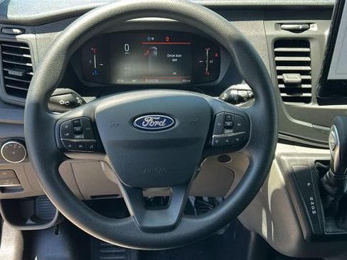 New 2026 Ford Transit 250 148 Medium Roof RWD image 18