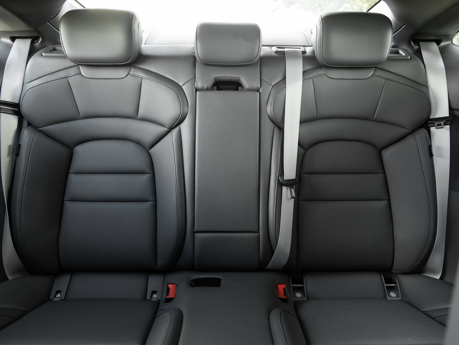 Certified 2024 Porsche Taycan RWD image 28
