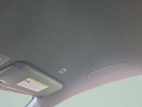 Used 2024 Toyota Corolla Cross SE image 20