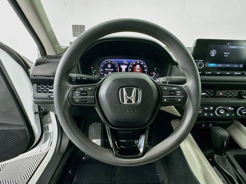 Used 2023 Honda Accord EX image 10