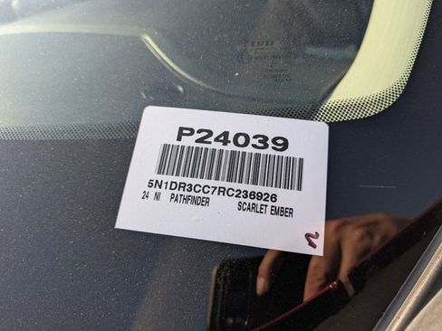 Used 2024 Nissan Pathfinder SL AWD/4WD image 38