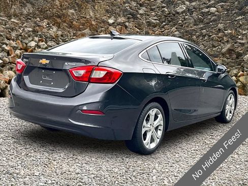Used 2017 Chevrolet Cruze Premier FWD image 2