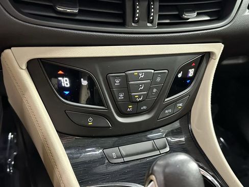 Used 2017 Buick Envision Essence image 22