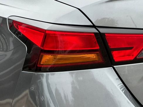 Used 2022 Nissan Altima 2.5 SR image 33