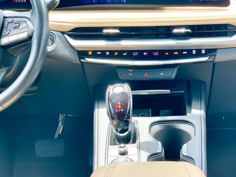 Used 2025 Cadillac XT4 Premium Luxury FWD image 26