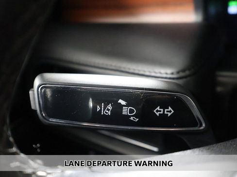 Used 2022 Lincoln Nautilus Reserve AWD/4WD image 6
