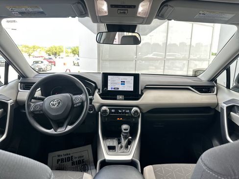 Certified 2025 Toyota RAV4 XLE AWD/4WD image 21