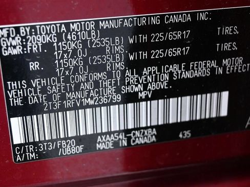Used 2021 Toyota RAV4 LE AWD/4WD image 9