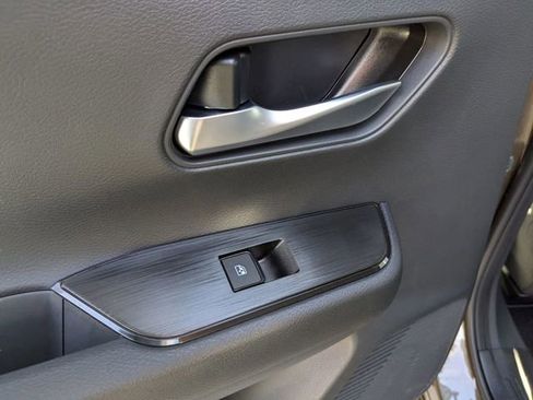 New 2026 Nissan Kicks SV w/ Cold Weather Package FWD image 23