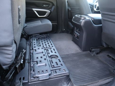 Used 2021 Nissan Titan SV w/ SV Convenience Package image 51