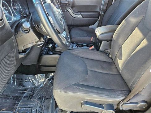 Used 2018 Jeep Wrangler Unlimited Sport S image 14