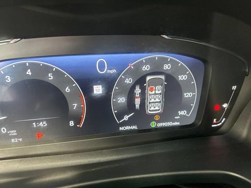 Used 2024 Honda Pilot Elite image 4
