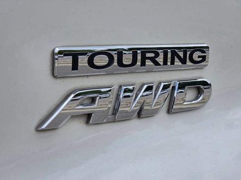 Used 2016 Honda Pilot Touring image 8
