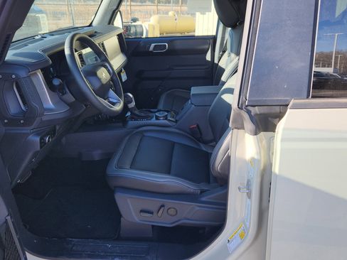 New 2025 Ford Bronco Outer Banks image 22