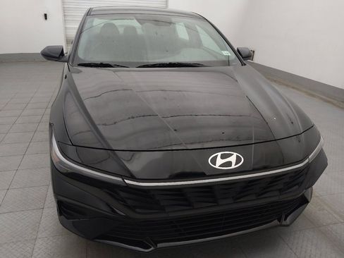 Used 2025 Hyundai Elantra SE FWD image 14