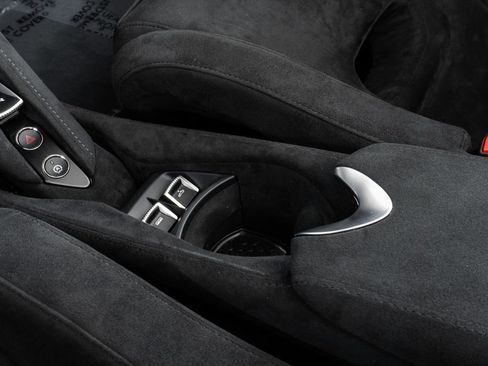 Used 2024 McLaren 750S Spider image 35