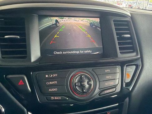 Used 2017 Nissan Pathfinder SV FWD image 20
