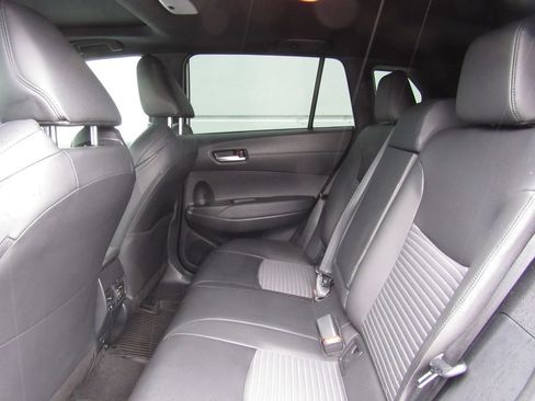 Used 2024 Toyota Corolla Cross AWD Hybrid w/ Convenience Package image 16