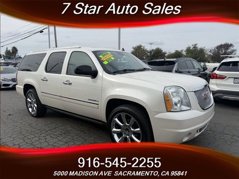 Used 2014 GMC Yukon XL Denali image 1