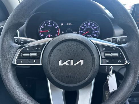 Used 2024 Kia Forte LXS FWD image 22