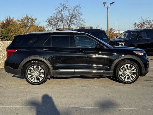 Certified 2023 Ford Explorer Limited w/ Equipment Group 301A image 7
