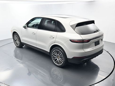 Certified 2023 Porsche Cayenne Platinum Edition AWD/4WD image 37