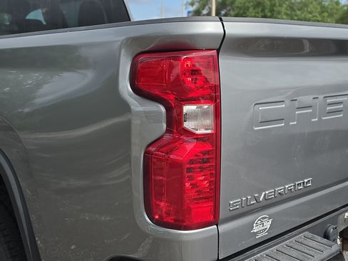 Used 2024 Chevrolet Silverado 2500 Custom w/ Custom Convenience Package AWD/4WD image 10