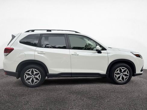 Used 2023 Subaru Forester Premium AWD/4WD image 8