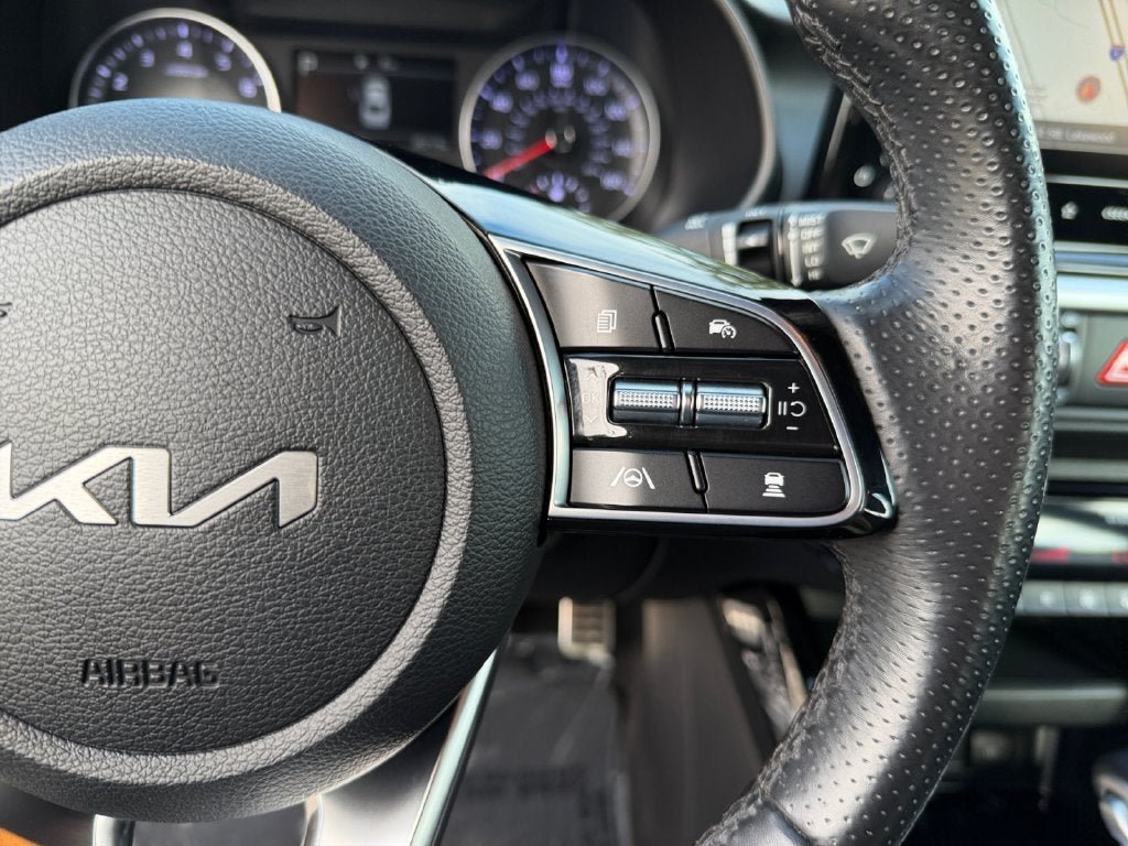 Used 2023 Kia Forte GT-Line w/ GT-Line Technology Package FWD image 16