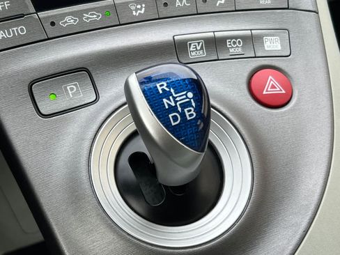 Used 2013 Toyota Prius Two image 21