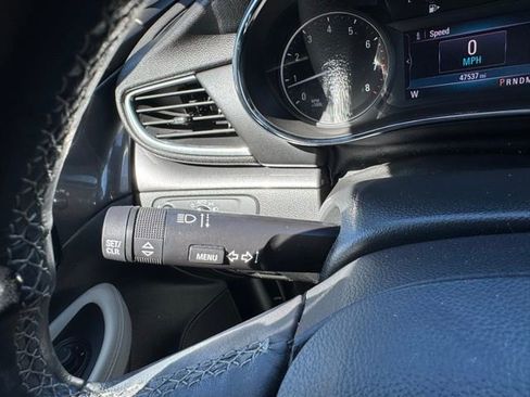 Used 2020 Buick Encore Preferred AWD/4WD image 19