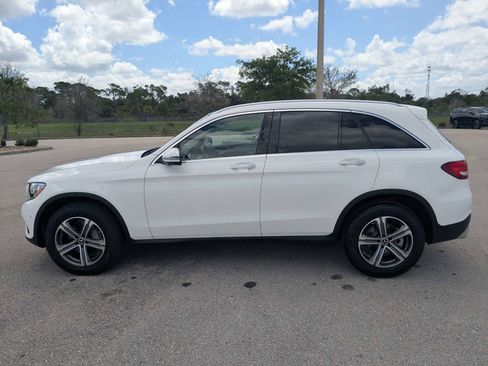 Used 2019 Mercedes-Benz GLC 300 w/ Multimedia Package image 8