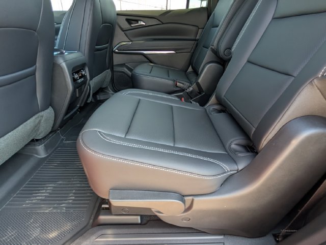 New 2027 Chevrolet Traverse LT w/ Driver Confidence Package FWD image 7
