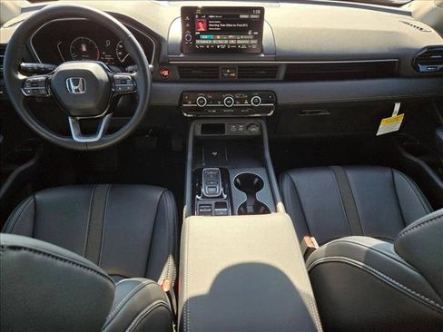 Used 2025 Honda Pilot EX-L image 14