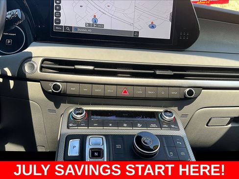 Used 2024 Hyundai Palisade SEL FWD image 19