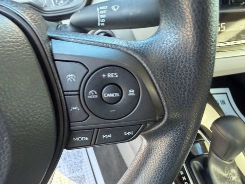 Used 2024 Toyota Corolla LE w/ LE Convenience Package FWD image 19