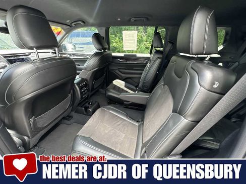 Used 2023 Jeep Grand Cherokee L Laredo AWD/4WD image 21