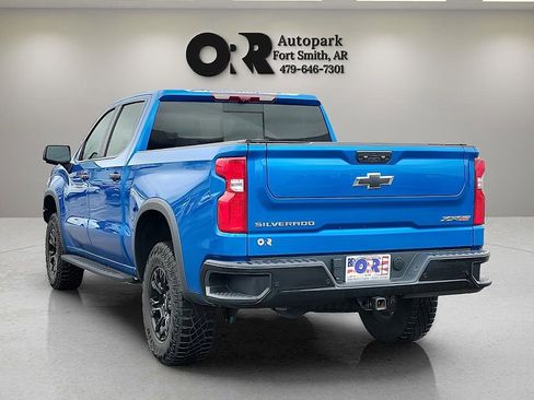 Used 2023 Chevrolet Silverado 1500 ZR2 w/ Technology Package AWD/4WD image 4