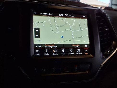 Used 2019 Jeep Cherokee Trailhawk image 20