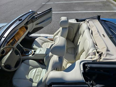 Used 2006 Jaguar XK8 2dr Conv VICTORY EDITION image 12