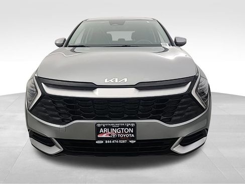 Used 2025 Kia Sportage LX image 9