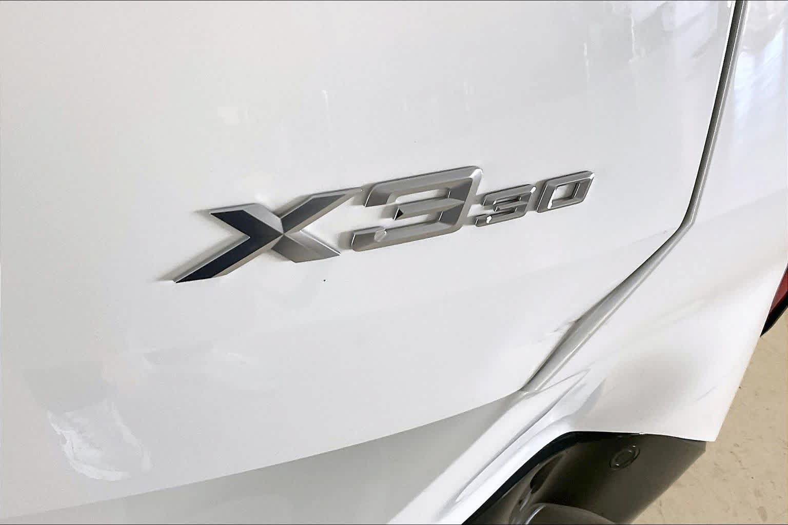 Used 2025 BMW X3 xDrive30i w/ Premium Package AWD/4WD image 9