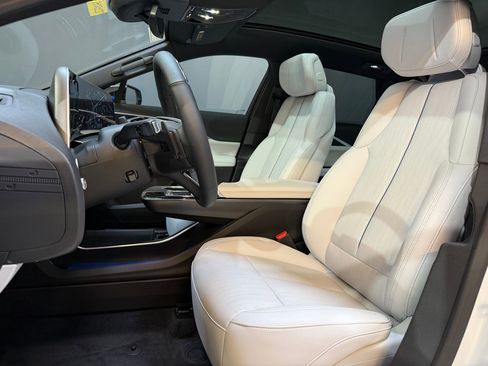 New 2026 Cadillac Lyriq Sport image 5