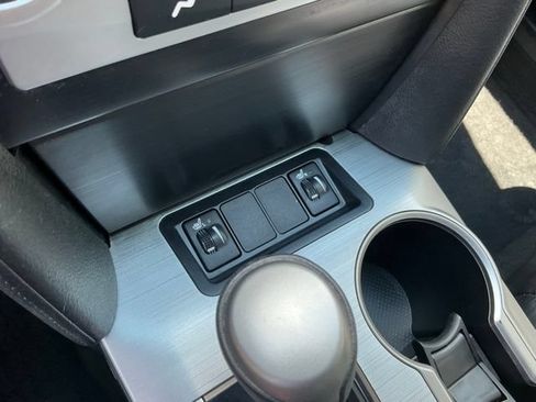 Used 2014 Toyota Camry SE w/ Leather Package FWD image 22