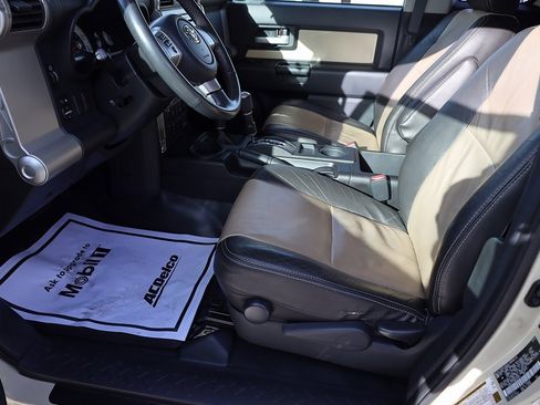 Used 2008 Toyota FJ Cruiser Base image 11