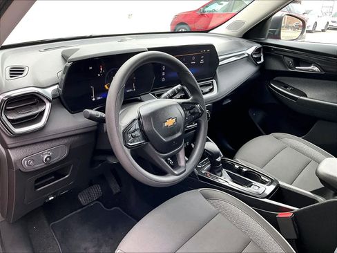 Used 2024 Chevrolet TrailBlazer LS image 8